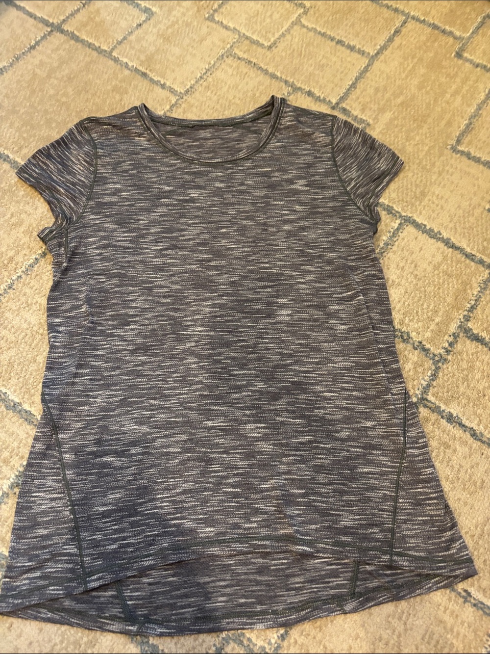 lululemon athletica heathered charcoal scoop-neck short sleeve tee